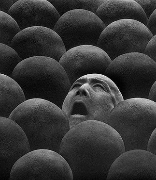 MULTITUD.bmp, 352 KB